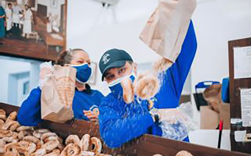 Merci à St. Viateur Bagel de soutenir les entreprises locales de Montréal